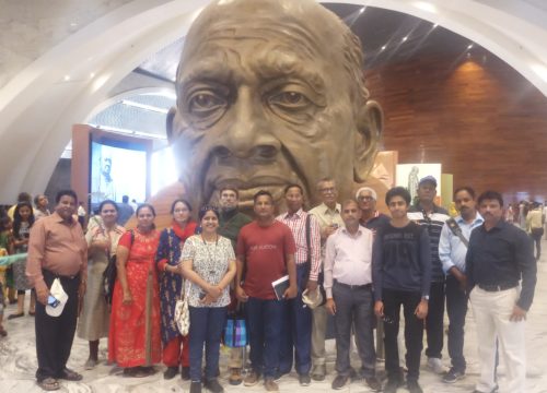 ?स्टॅच्यू ऑफ युनिटी- लक्ष्मी विलास पॅलेस- कुबेर भंडारी शिव मंदिर- नीलकंठ धाम: स्वामींनारायन मंदिर- गरुडेश्वर दत्त मंदिर?