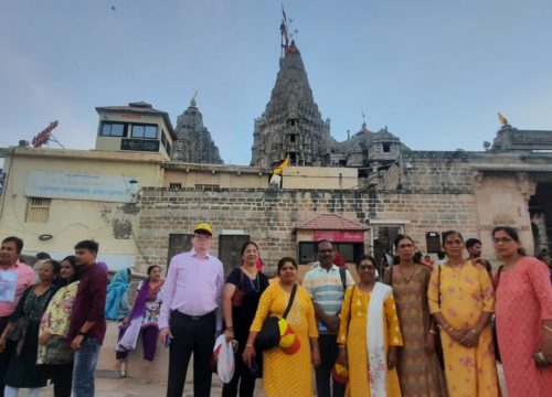 ? श्रीदत्त धुनी - श्रीदत्त पादुका दर्शन यात्रा, गिरनार??दोन ज्योतिर्लिंग- दोन शक्तिपीठे- चारधामपैकी द्वारका धाम- सासनगीर लायन सफर- गिरनार दत्त पादुका दर्शन आणि दत्तधुनी दर्शन यात्रा... ?